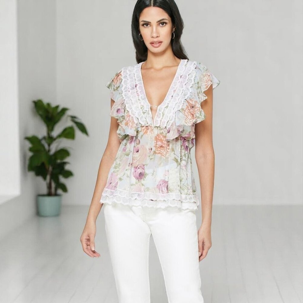 NWT Elliatt Charlett Top Multi Floral